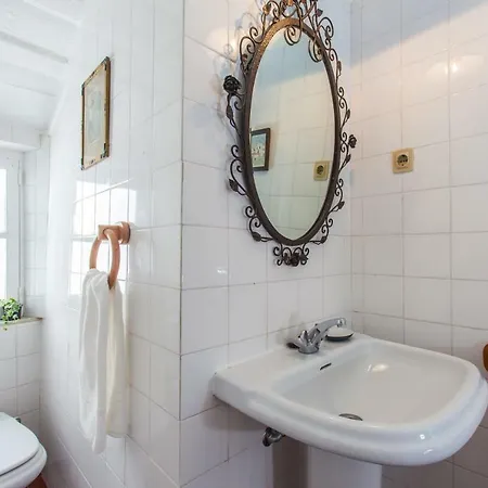 Alfama Sunny & Typical Apartment, By Timecooler Daire Lisboa