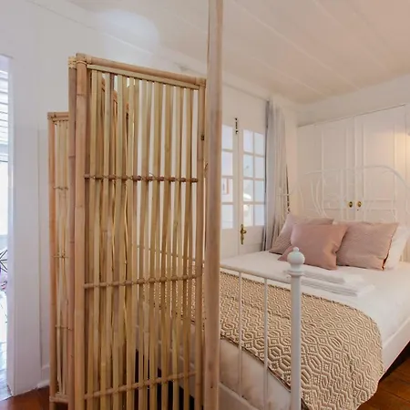 Alfama Sunny & Typical Apartment, By Timecooler Lisboa
