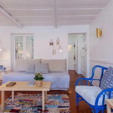 Alfama Sunny & Typical Apartment, By Timecooler شقة *