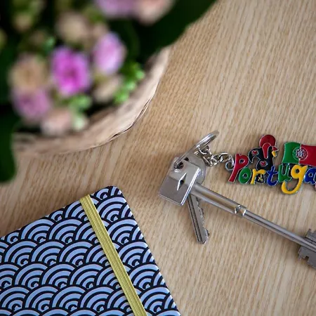 Alfama Sunny & Typical Apartment, By Timecooler * ליסבון