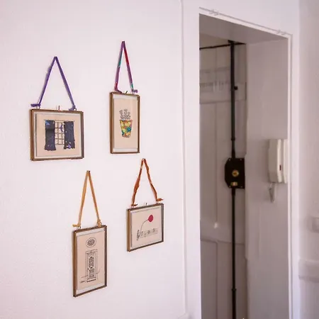Daire Alfama Sunny & Typical Apartment, By Timecooler Lisboa