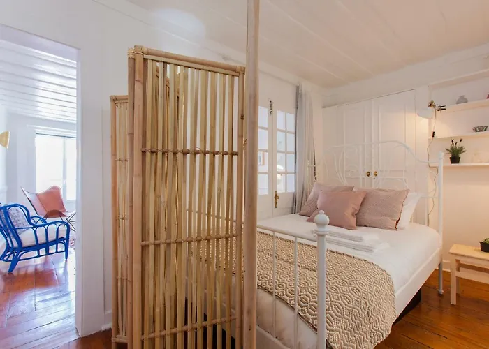 Alfama Sunny & Typical Apartment, By Timecooler ליסבון