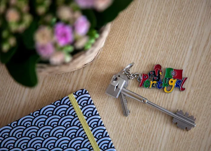 Alfama Sunny & Typical Apartment, By Timecooler * ליסבון