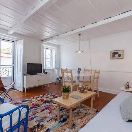 Alfama Sunny & Typical Apartment, By Timecooler * Lisbon