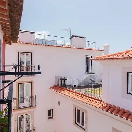 Alfama Sunny & Typical Apartment, By Timecooler * Lisbona