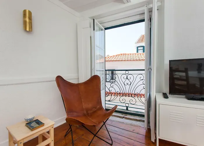 Alfama Sunny & Typical Apartment, By Timecooler Lisboa